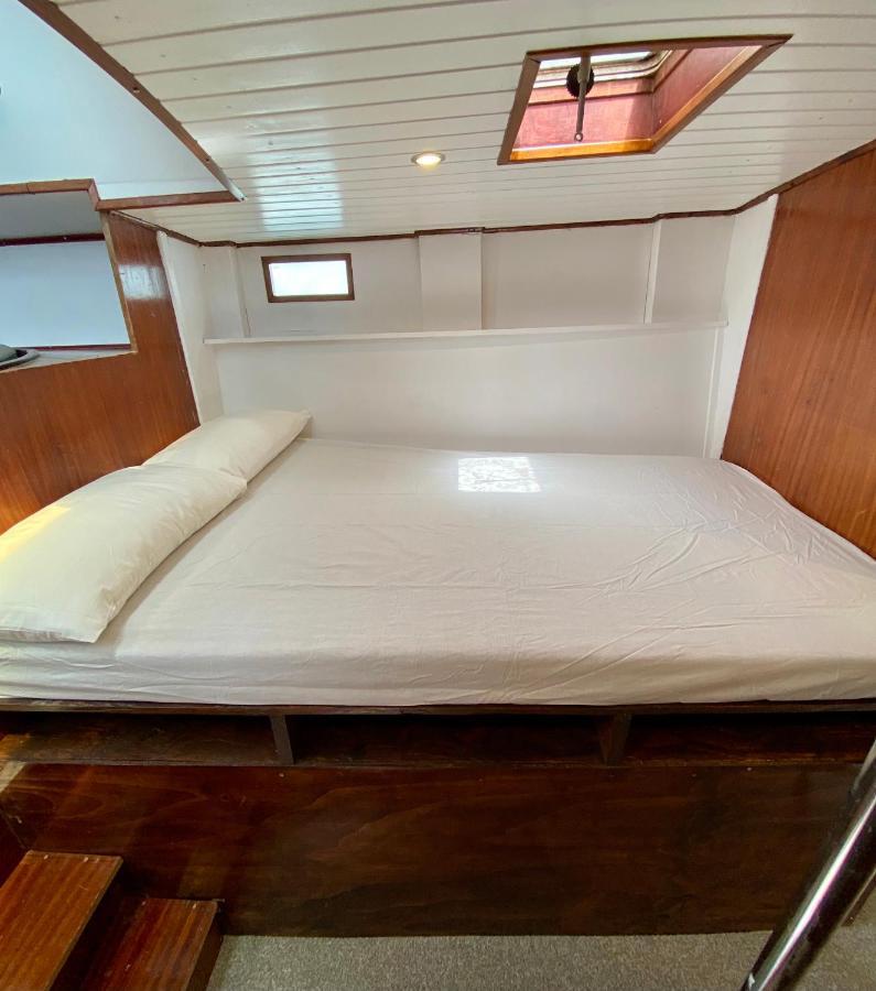Hotel Fantastico Velero En Barcelona Sant Adria de Besos Exterior foto